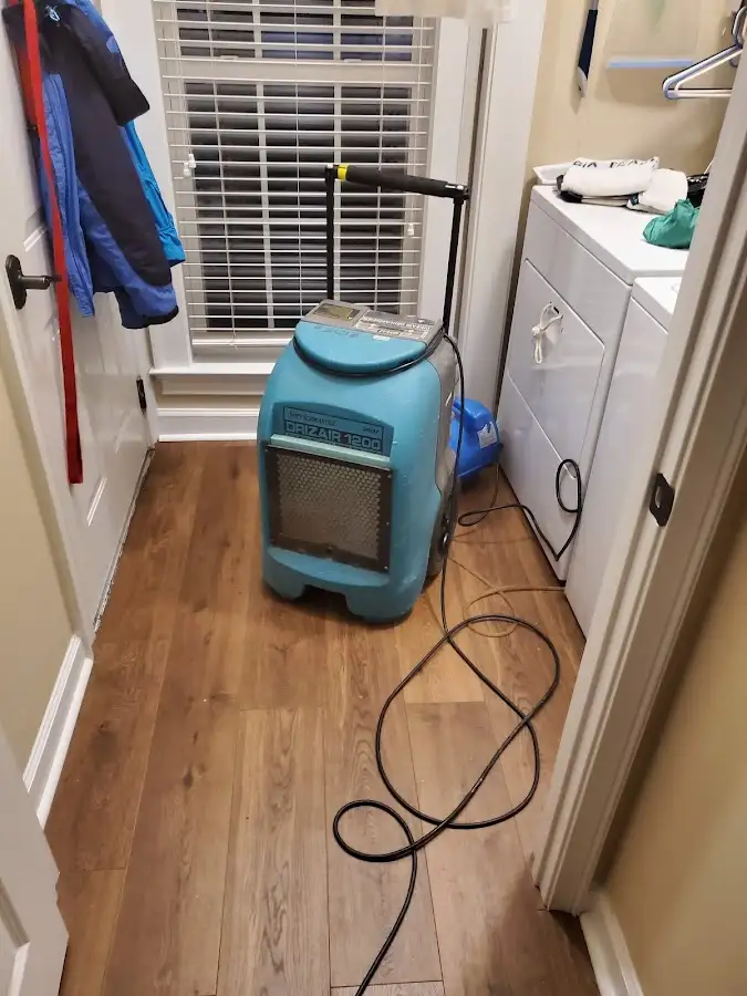 Commercial dehumidifier deployed for Crawl Space Restoration in Terrell Hills